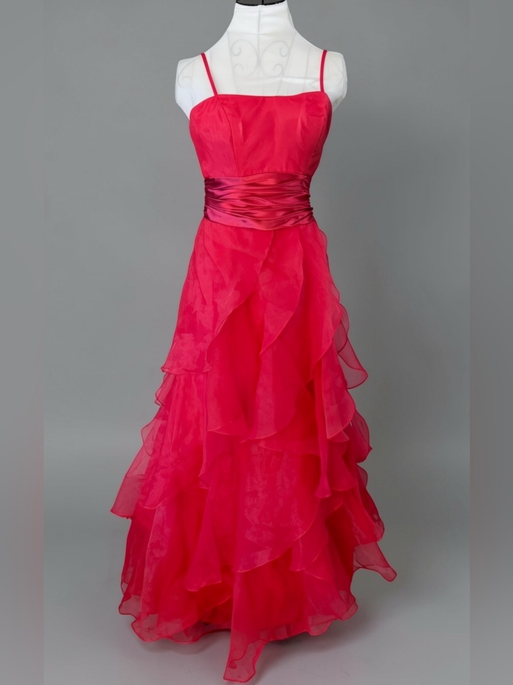 David’s Bridal Apple Red Organza Tiered Ruffle Prom Bridesmaid Gown Dress 2 NWOT